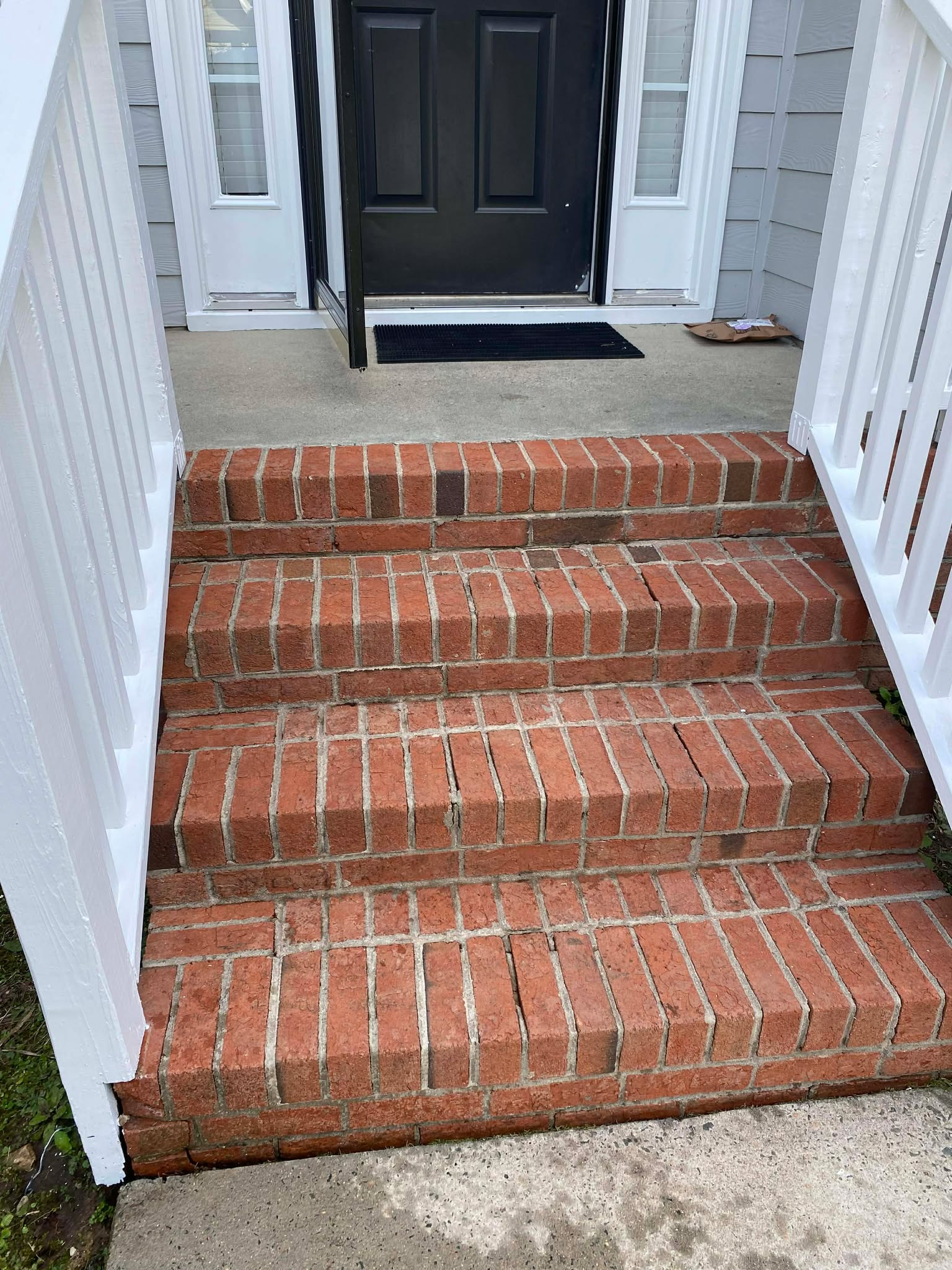 585193945_773575919061251_4671073755839182740_n